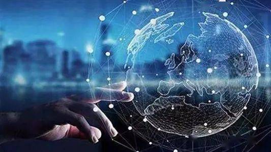 实施文化产业数字化战略，推动数字文化产业高质量发展